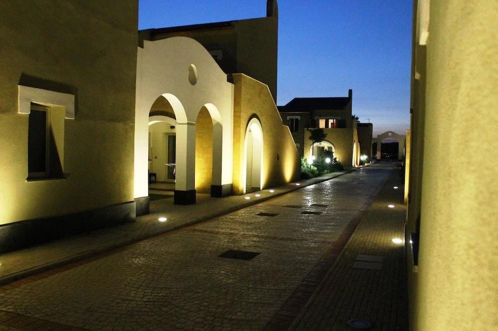 Апарт отель Le Residenze Archimede Сиракузы Экстерьер фото